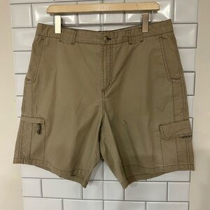 Columbia Women’s Cargo Shorts Size 16